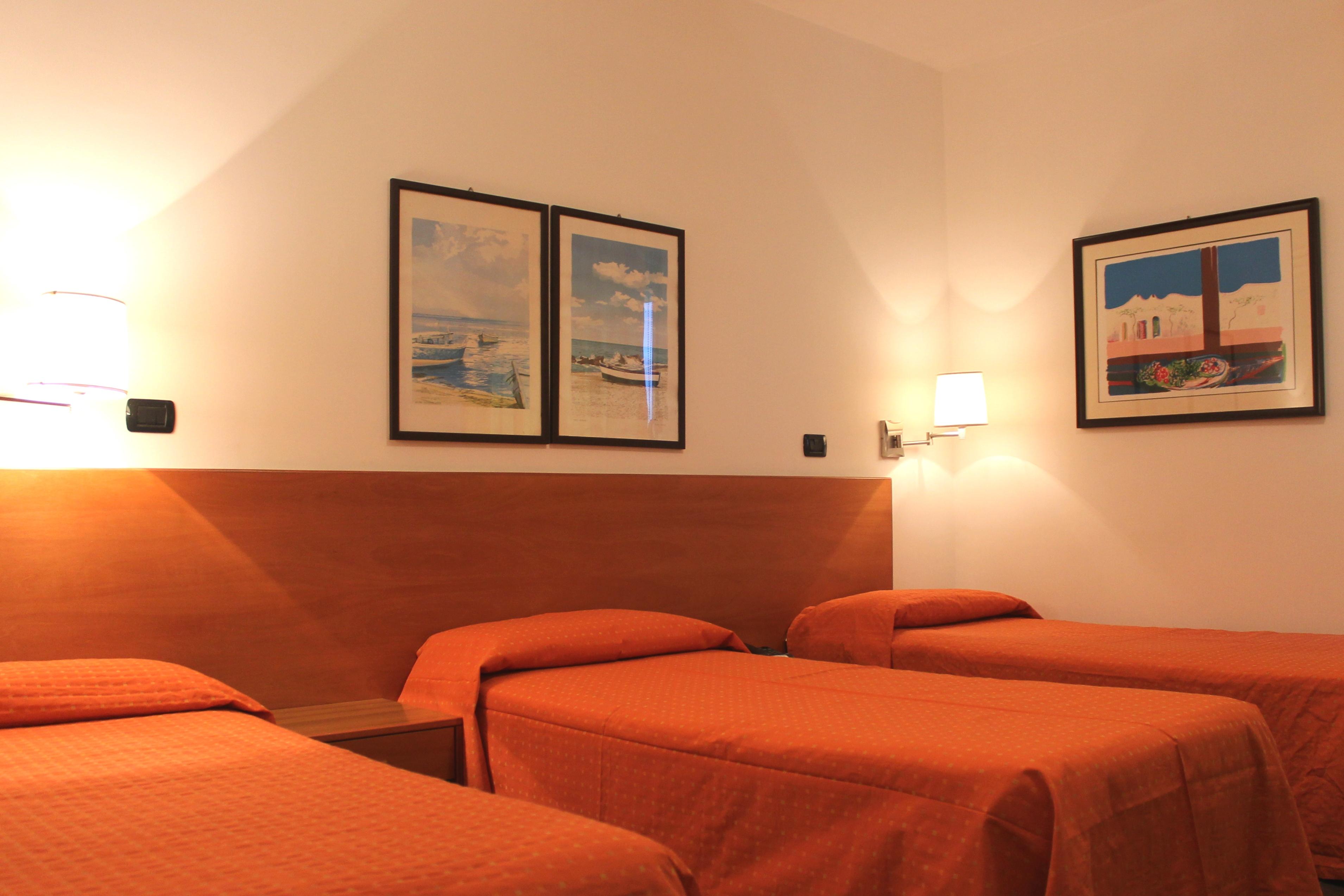 Hotel Majesty Bari Esterno foto