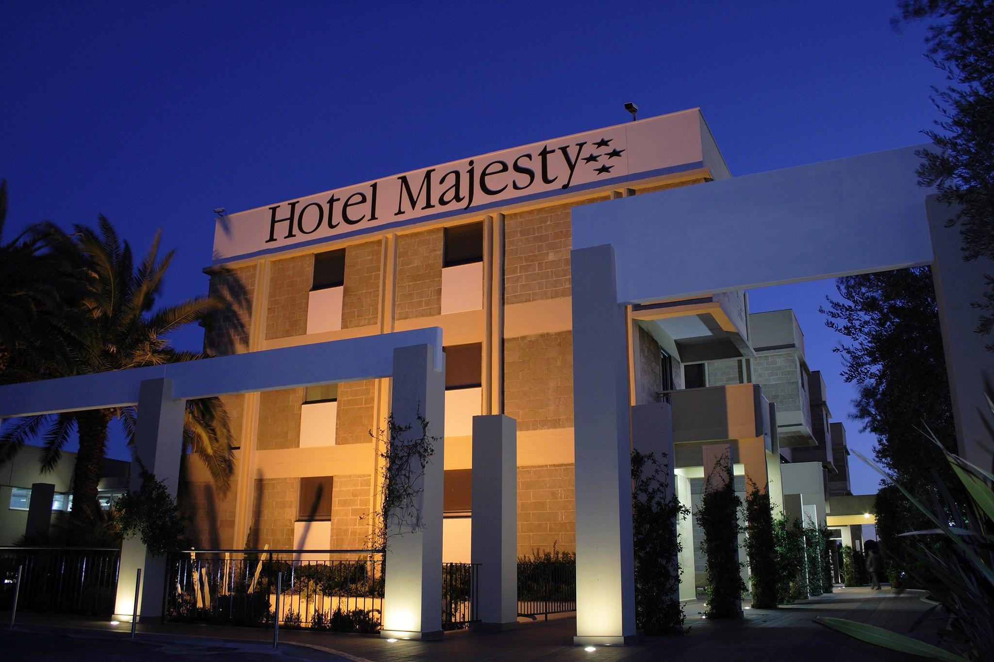 Hotel Majesty Bari Esterno foto