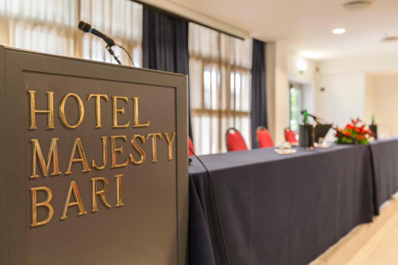 Hotel Majesty Bari Esterno foto